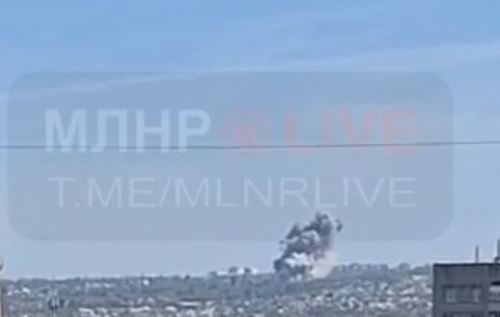 У Луганську "приліт": вибухи можливі на машинобудівному заводі. ВІДЕО