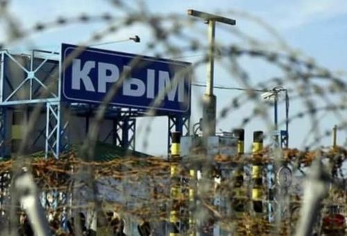 В Криму лунали вибухи і працювала ППО: що відомо