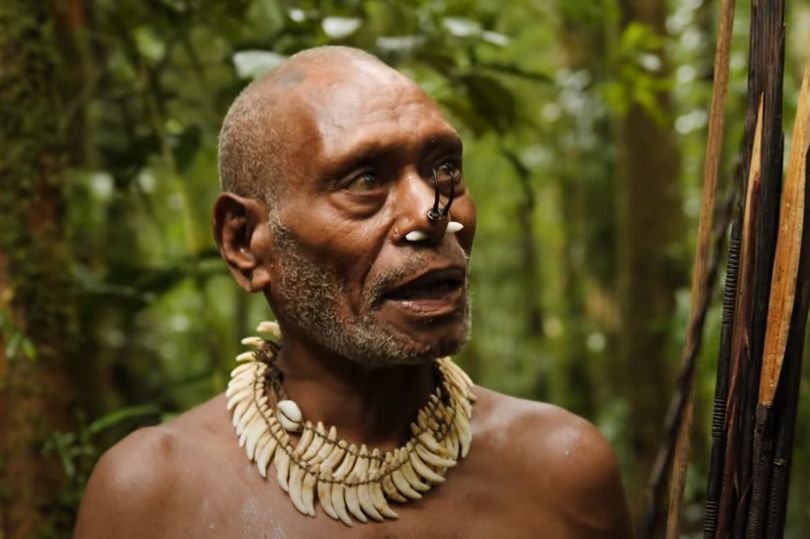 Блогер-мандрівник розповів про плем'я канібалів, яке карає злодіїв, пожираючи все, окрім пенісів 