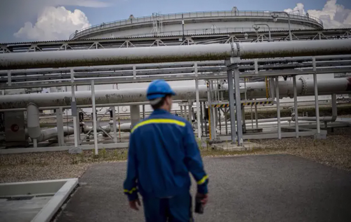 В Угорщині пропонують замінити російську нафту постачанням через Одесу