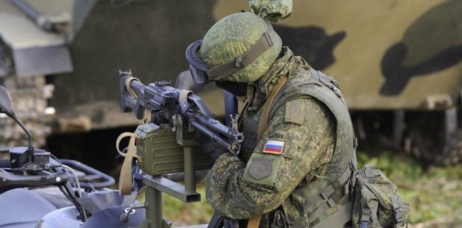Росіяни влаштували "сафарі" на цивільних фермерів: "Азов" оприлюднив кадри злочину Росіяни влаштували "сафарі" на цивільних фермерів: "Азов" оприлюднив кадри злочину