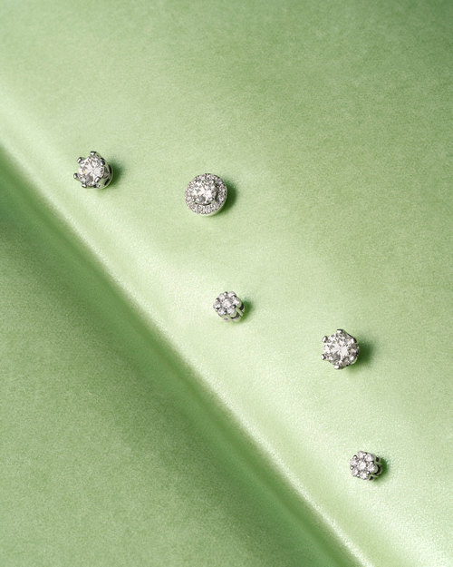 Психологія діамантів: чому ці камені викликають почуття розкоші та впевненості