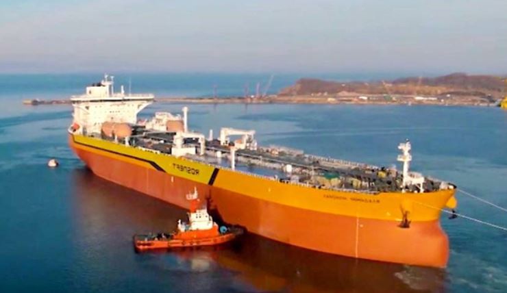 Російська нафта "застрягла" в морі через втрату індійського ринку, - Bloomberg