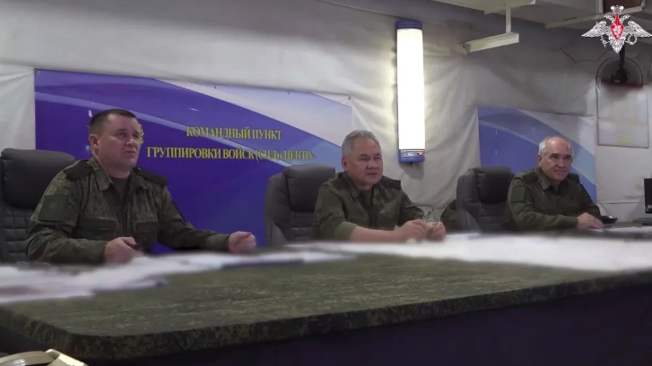 У Росії заявили про візит Шойгу в зону бойових дій і показали відео