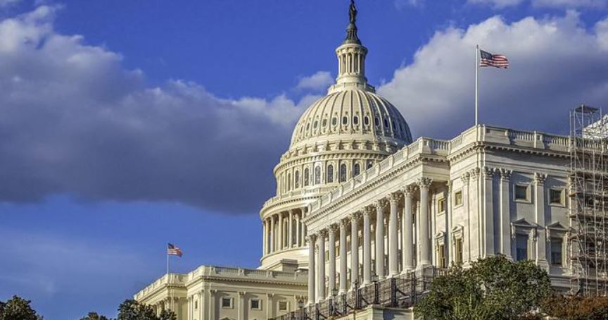 Проміжні вибори в США: республіканці бояться втратити і Палату представників, і Сенат — Axios