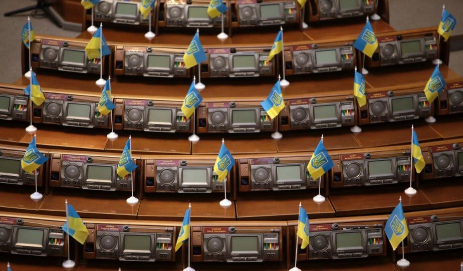 Рада або фронт? Арахамія роз'яснив заяву Зеленського про мобілізацію нардепів