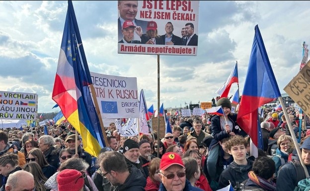 У Празі кілька тисяч людей вийшли на мітинг проти уряду Бабіша