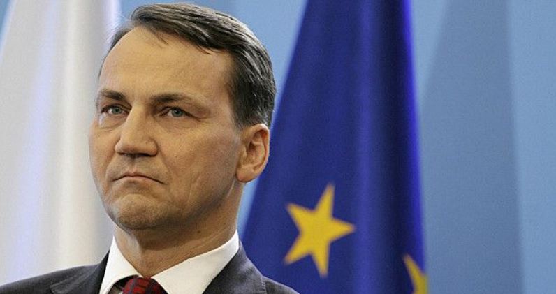 "Той, хто з Орбаном - допомагає Кремлю": Сікорський зробив різку заяву "Той, хто з Орбаном - допомагає Кремлю": Сікорський зробив різку заяву