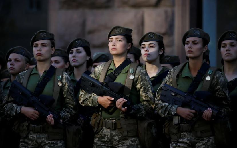 Ніякої примусової мобілізації жінок не ведеться: в Сухопутних військах зробили заяву