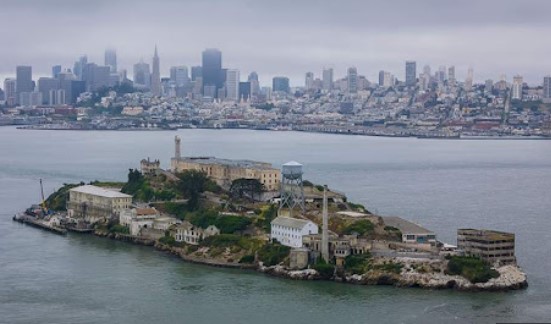 Трамп хоче відродити найстрашнішу в'язницю Америки, але потрібні 152 млн доларів Трамп хоче відродити найстрашнішу в'язницю Америки, але потрібні 152 млн доларів