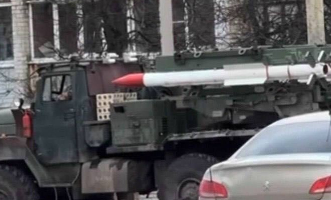 Окупанти поставили на новий ЗРК авіаційні ракети Р-77-1