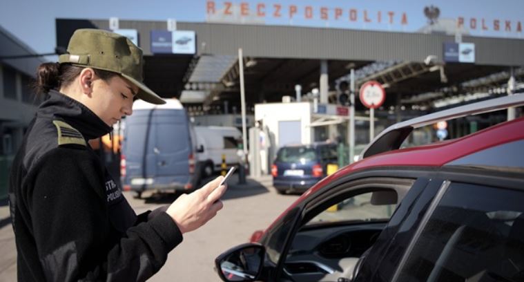За що українцям випишуть штраф на кордоні з Польщею