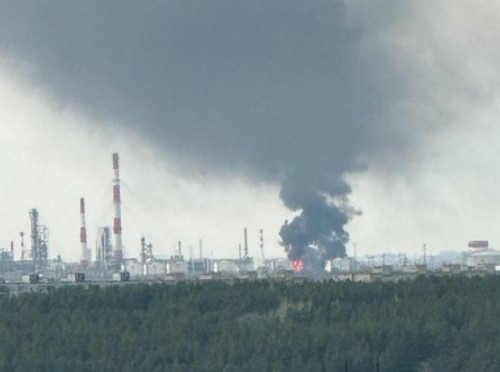Вирують пожежі: ЗСУ вразили одразу чотири об’єкти нафтопереробної галузі РФ 
