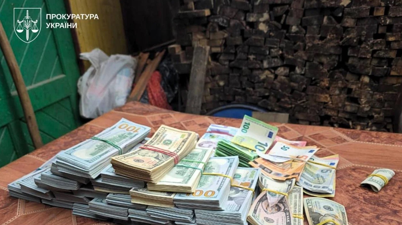 У голови ВЛК знайшли мільйони готівкою: скільки брав за «обмежену придатність»