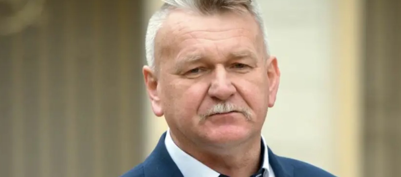 Проросійський ексзаступник міністра фінансів Польщі скликає прихильників до Варшави на 9 травня