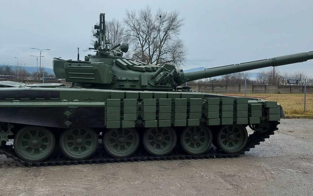 Військові створили танк "Франкенштейн" з частин різних модифікацій підбитої техніки РФ