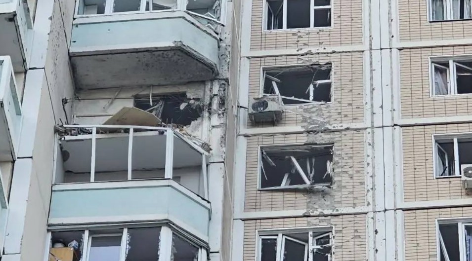 Дрони масовано атакували Московську область: влада РФ заявила про трьох загиблих