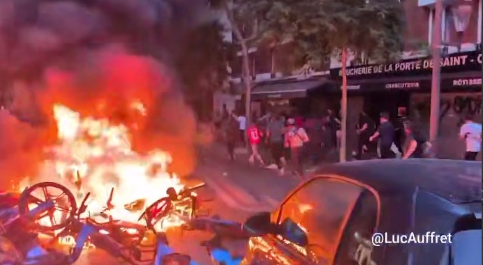 Святкування вийшло з-під контролю: Париж "вибухнув" через перемогу ПСЖ