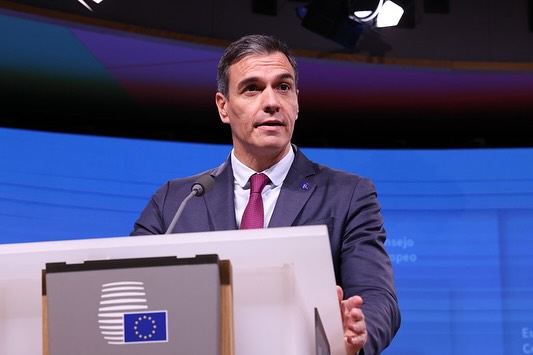 Прем’єр Іспанії про раптову міграційну кризу: "Це порушення нашої територіальної цілісності" Прем’єр Іспанії про раптову міграційну кризу: "Це порушення нашої територіальної цілісності"