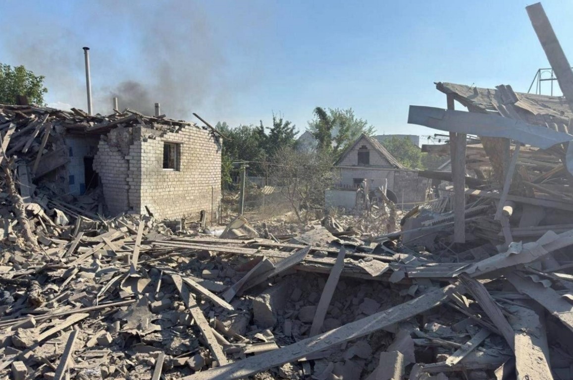 Росія вдарила КАБом по Запоріжжю, є загиблий та постраждалі Росія вдарила КАБом по Запоріжжю, є загиблий та постраждалі