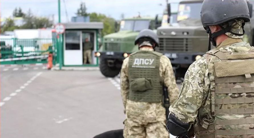 Відтепер податкова точно знатиме, чи громадянин перетинав кордон: запущено автоматичний обмін даними з ДПСУ