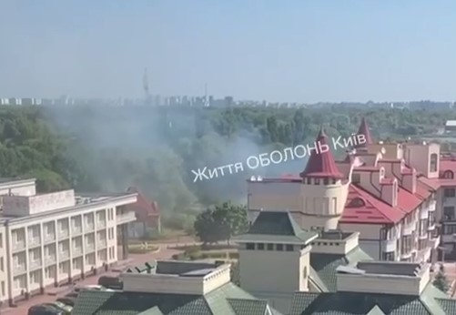 Дрони атакували два райони Києва: померла дворічна дівчинка Дрони атакували два райони Києва: померла дворічна дівчинка