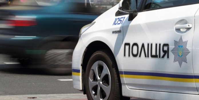 У Ковелі чоловік із сокирою напав на відвідувачів "Епіцентру": троє людей у важкому стані У Ковелі чоловік із сокирою напав на відвідувачів "Епіцентру": троє людей у важкому стані
