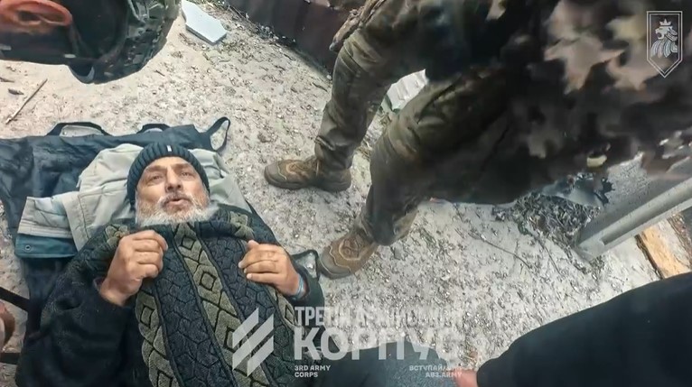 Бійці 63-ї ОМБр вивели 8 цивільних із Лиману і закрили їх собою від дрона
