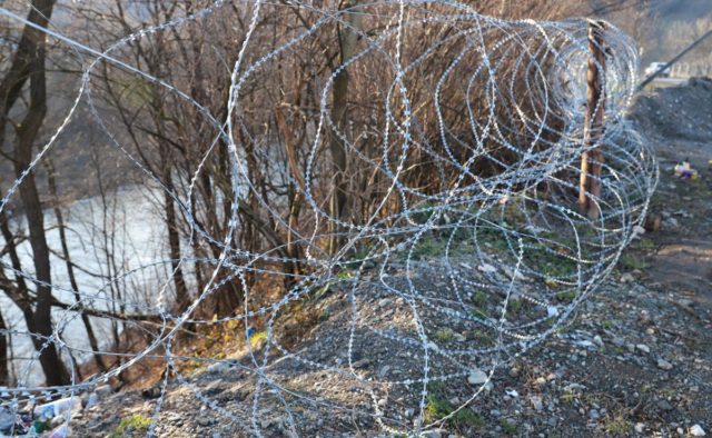 Україна розбудовуватиме інженерні загородження для кругової оборони міст: Зеленський увів у дію рішення РНБО Україна розбудовуватиме інженерні загородження для кругової оборони міст: Зеленський увів у дію рішення РНБО