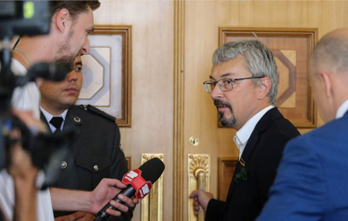 38 ограничений для медиа от Ткаченко: испытание властью выдерживают не многие, – журналист