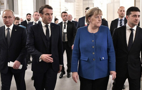 Макрон и Меркель находятся на стороне Кремля: Зеленского предупредили о плане Путина по Украине