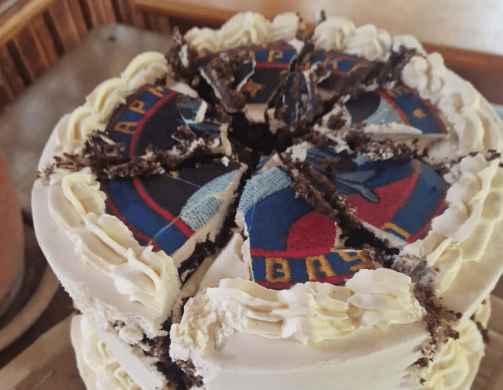 У Росії військові льотчики отримали торт і віскі з отрутою: окупанти в паніці