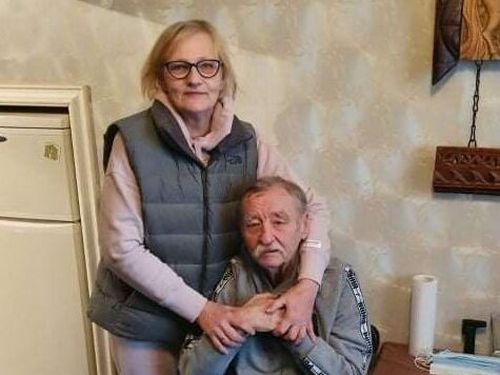 Вибуховою хвилею відкинуло на ліжко. 82-річний композитор Поклад з дружиною постраждали від ракетної атаки Росії