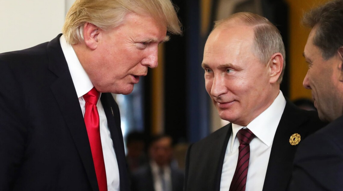 Трамп може звинуватити Путіна у втручанні у вибори, аби не сісти за ґрати, – Newsweek