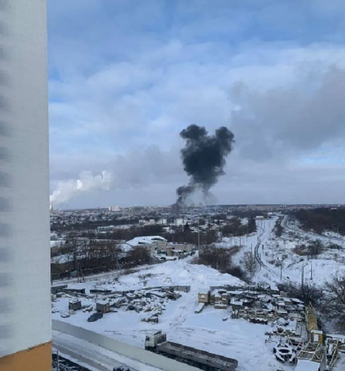 У російському Орлі заявили про атаку дронів: під ударом нафтобаза та енергообʼєкт