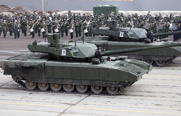 РФ поставила на озброєння розпіарені танки "Армата": на фронті вони не з'являться