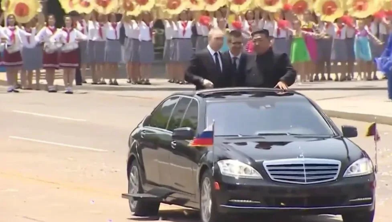 Кім прокатав Путіна Пхеньяном на контрабандному пошарпаному Mercedes