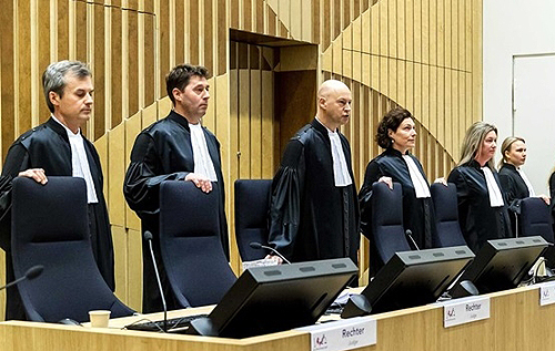 Суд в Гааге изучит все сценарии катастрофы МН17