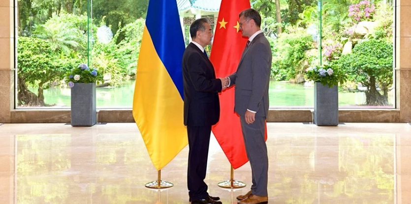 Переговори можуть відбутися вже цьогоріч. Китай спробує зіграти роль миротворця у війні РФ проти України перед виборами у США – Bloomberg