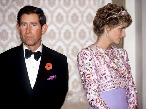 ВВС: Скандали у британській королівській сім'ї: таємні принци, коханці та нацистська форма