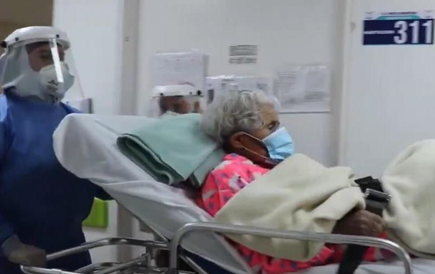 В Колумбии 104-летняя женщина дважды победила коронавирус