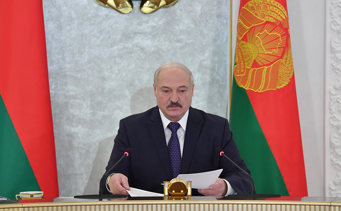 Юрий Романенко: Лукашенко с его играми в колхозного повелителя Вселенной оказался никому не нужен