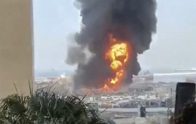 В порту Бейрута снова полыхает пожар