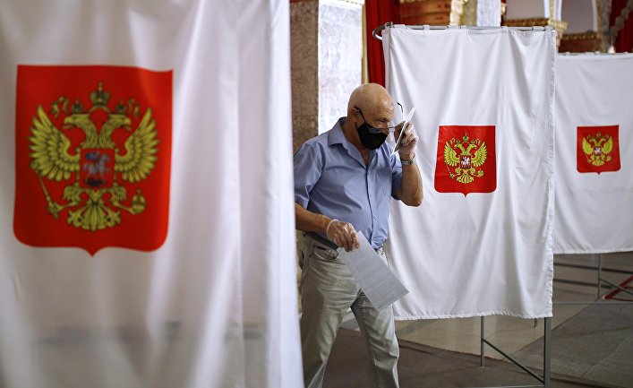 Financial Times: Поддерживаемые Навальным кандидаты побеждают на выборах в сибирских городах