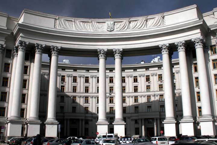 Україна видворила російського дипломата у відповідь на скандал у Санкт-Петербурзі