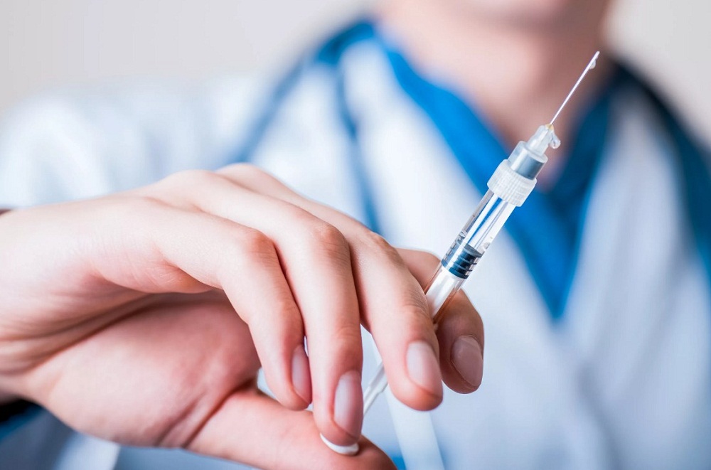 Опитування: Лише третина українців згодні вакцинуватися від COVID-19