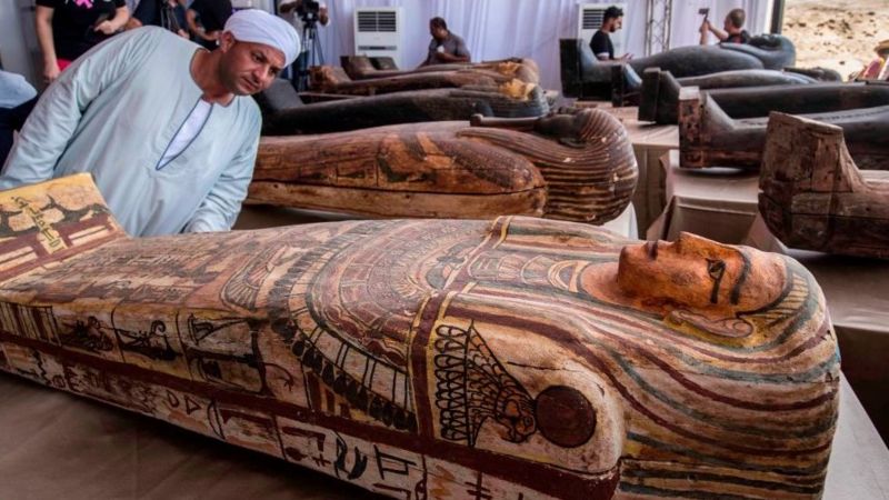 В Египте археологи нашли десятки саркофагов, защищенных проклятиями 