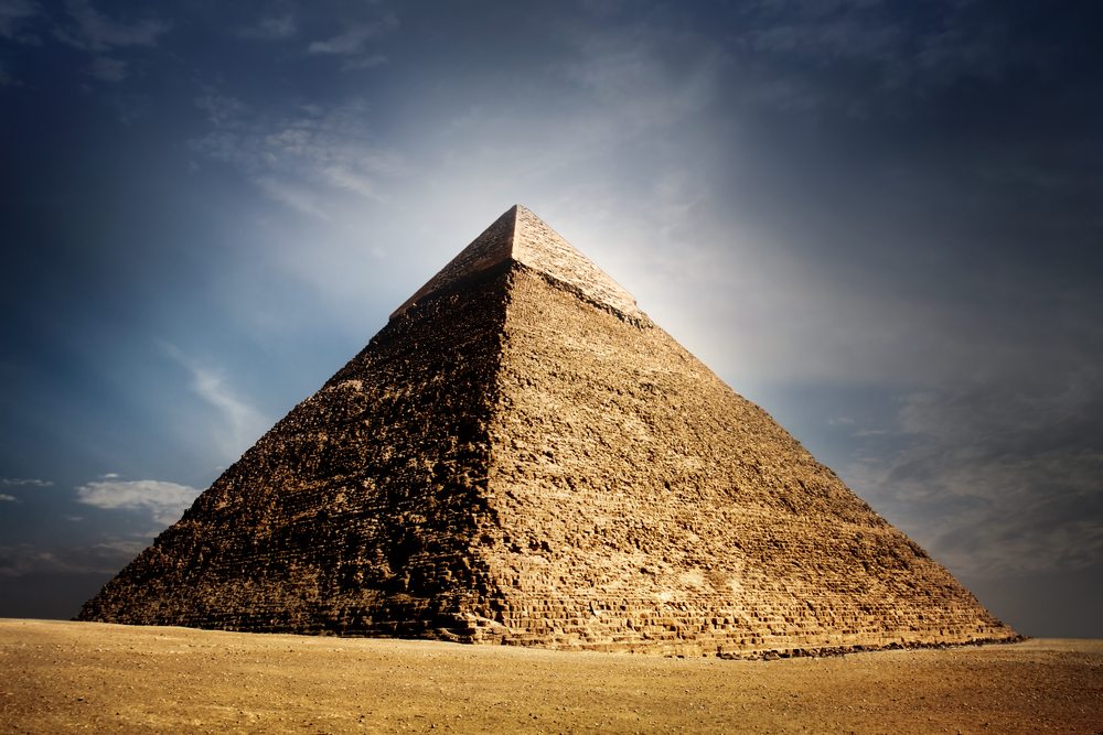 Утерянный более сотни лет назад артефакт из пирамиды в Гизе найден в коробке из-под сигар