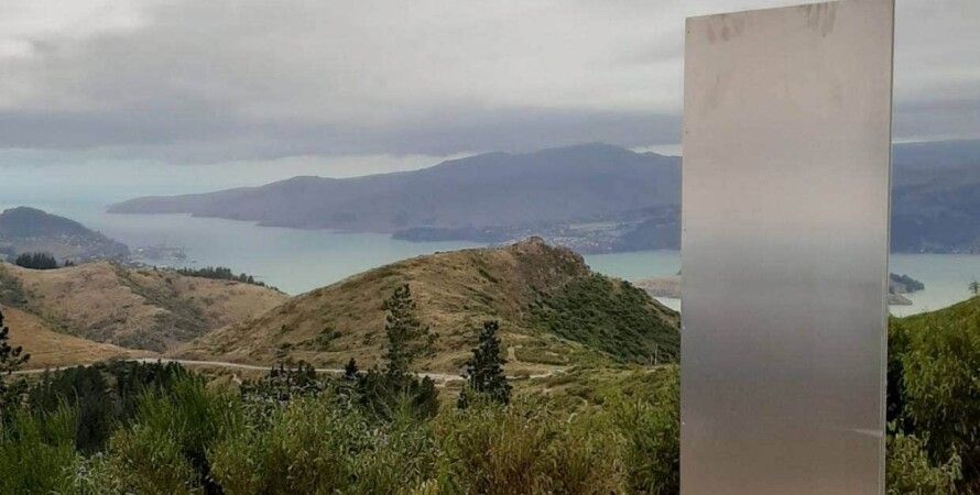 Путешествие монолита продолжается: таинственная металлическая конструкция появилась в Новой Зеландии
