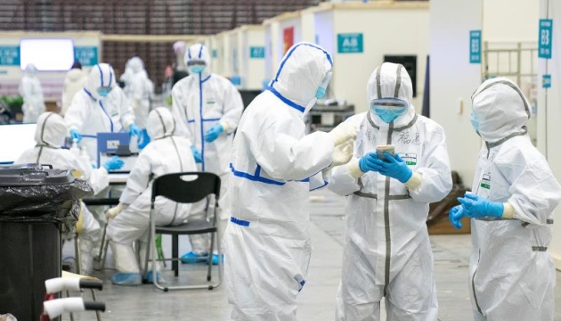 Год спустя: Китай наконец допустил в страну экспертов ВОЗ для расследования происхождения коронавируса